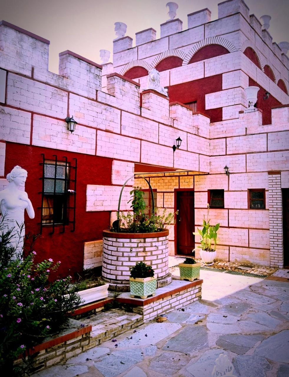 Pousada Al Castello Di Giulietta E Romeo Pirenópolis Exterior foto